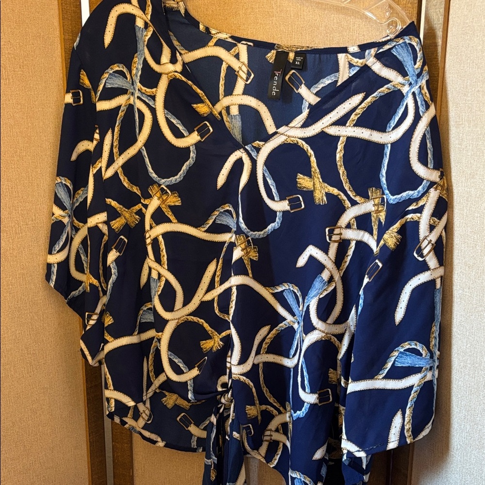FINAL MARKDOWN TRENDE top in Navy and Gold XL NWT
